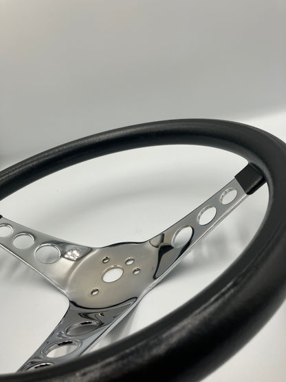 Ratt svart, skummad plast, 3 hålade ekrar, 12 1/2" (836)