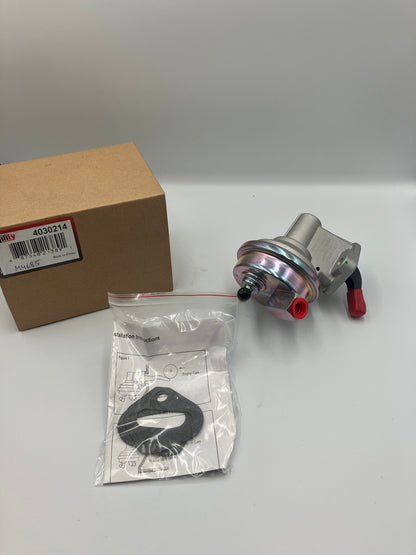 Bränslepump mekanisk Chevrolet small block V8 1967-81. 2 uttag. (M4685)