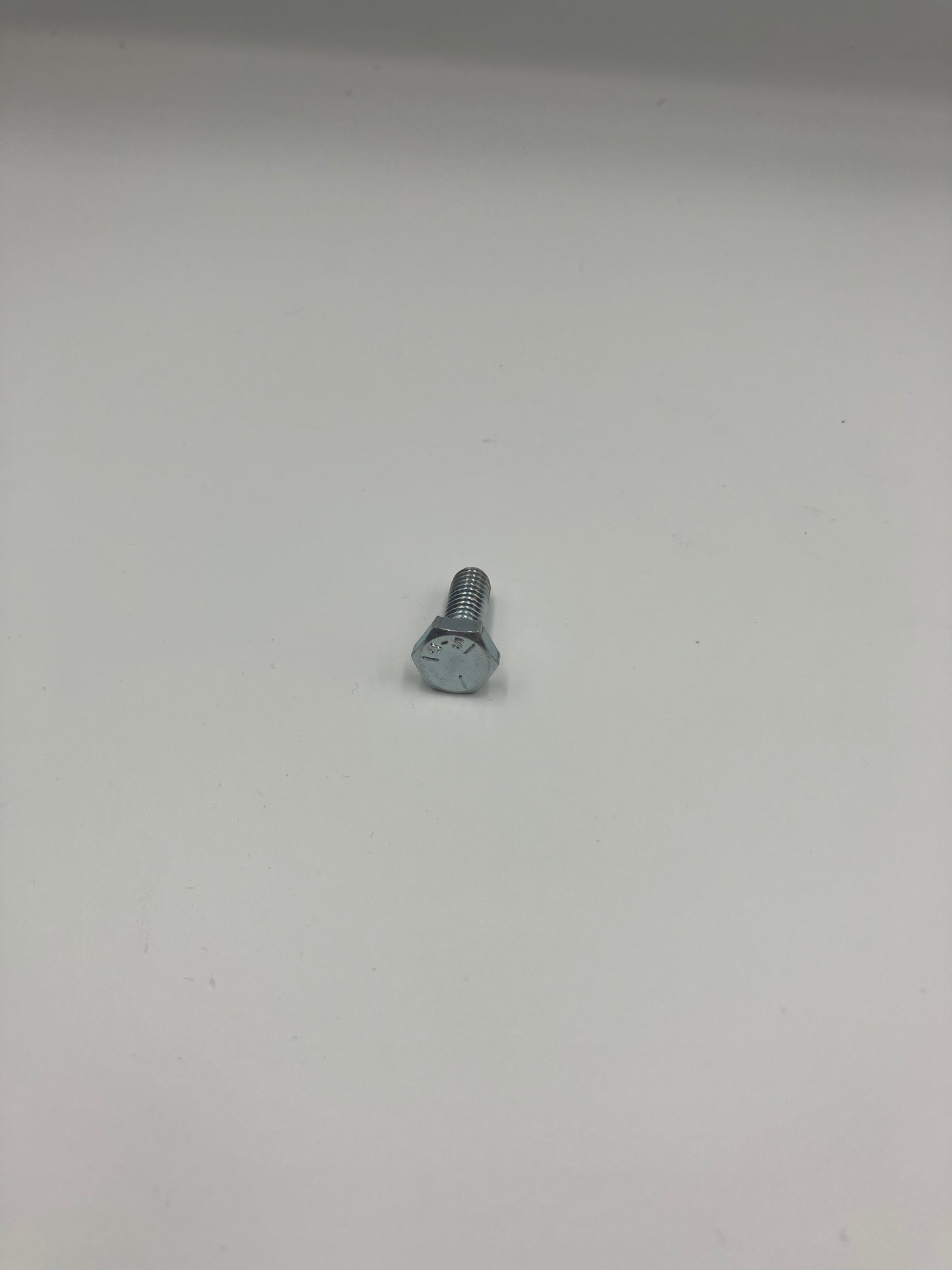 1/4 Bult 13 mm gänglängd UNC ()