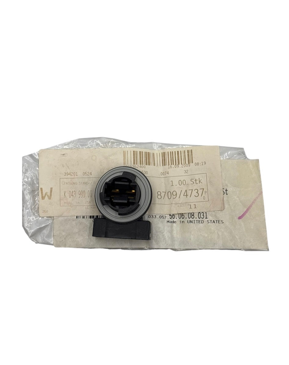 Lampsockel / Lampkontakt – OEM 8709/4737