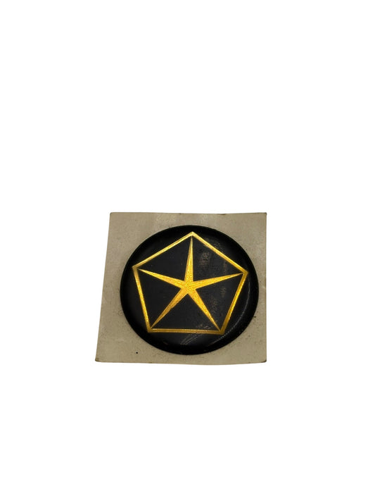 Chrysler Pentastar Emblem Guld